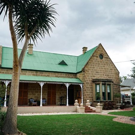 Outentique Accommodation Oudtshoorn Eksteriør bilde