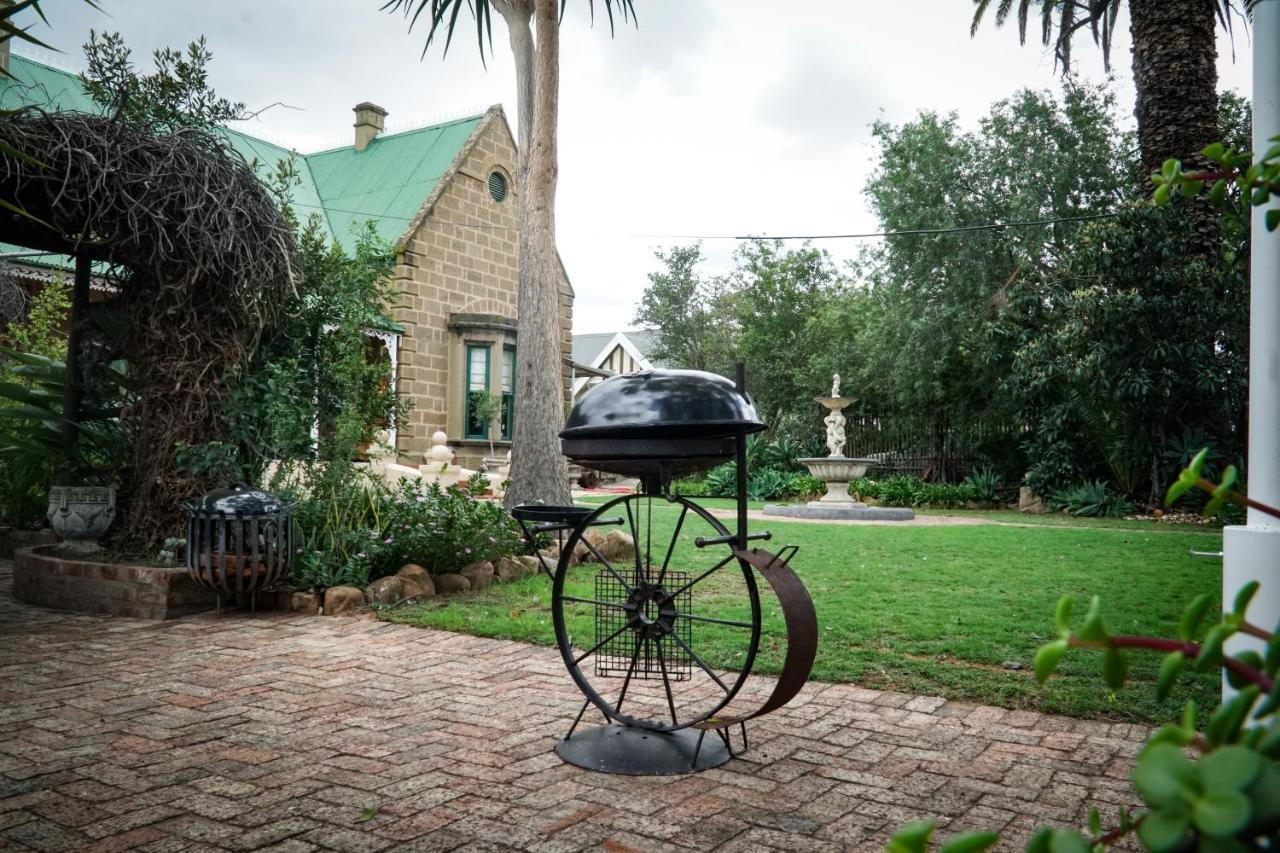 Outentique Accommodation Oudtshoorn Eksteriør bilde