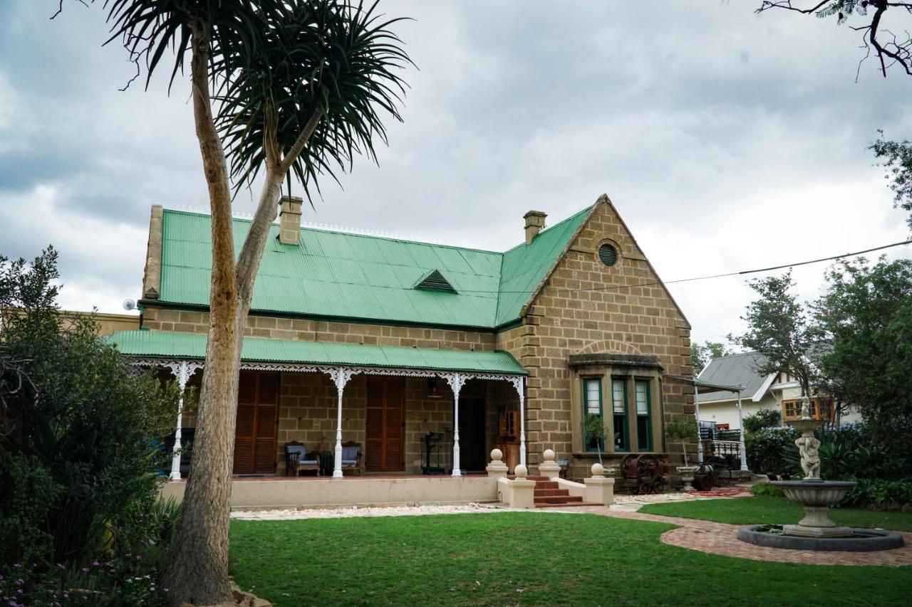 Outentique Accommodation Oudtshoorn Eksteriør bilde