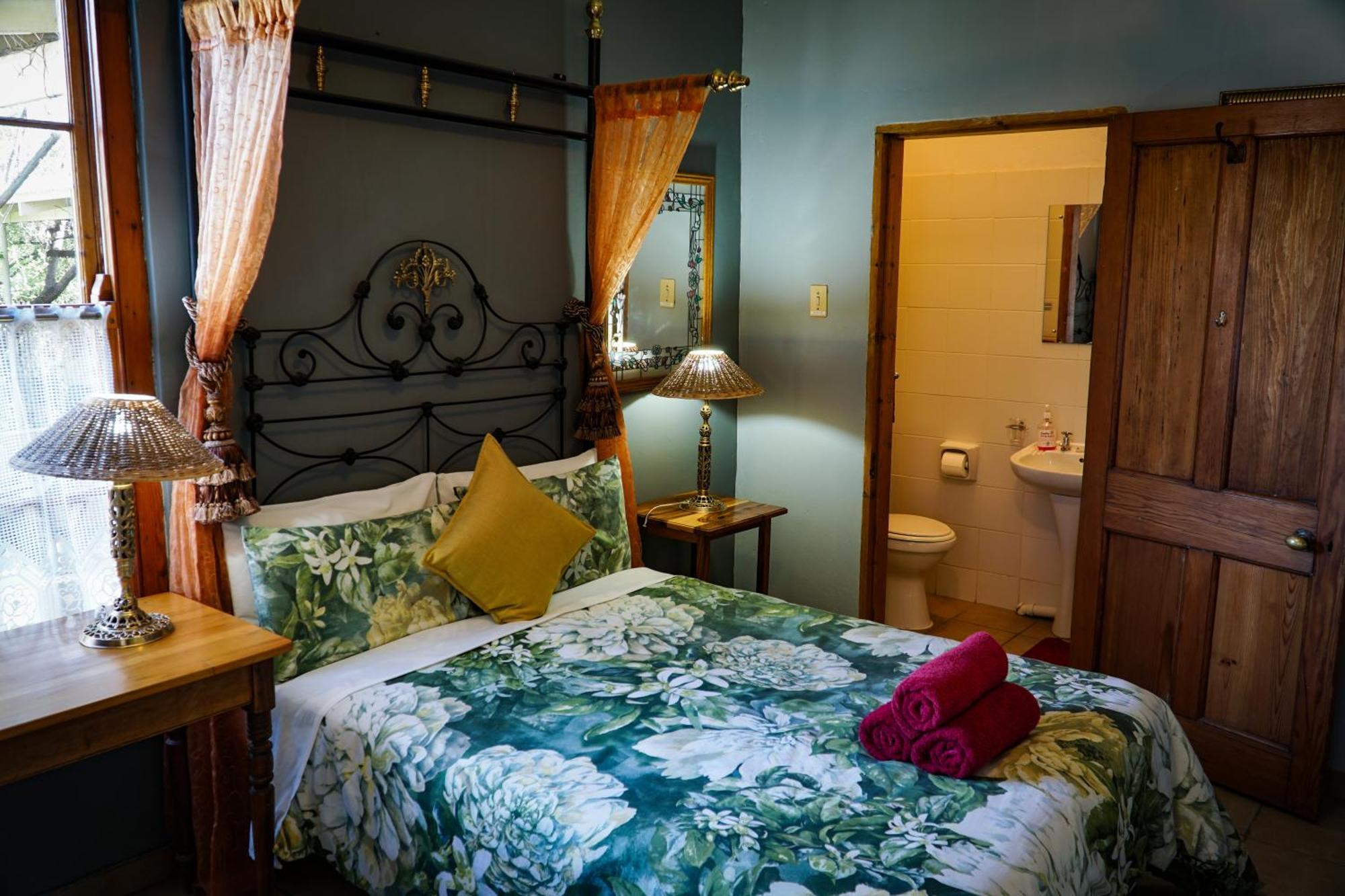 Outentique Accommodation Oudtshoorn Eksteriør bilde