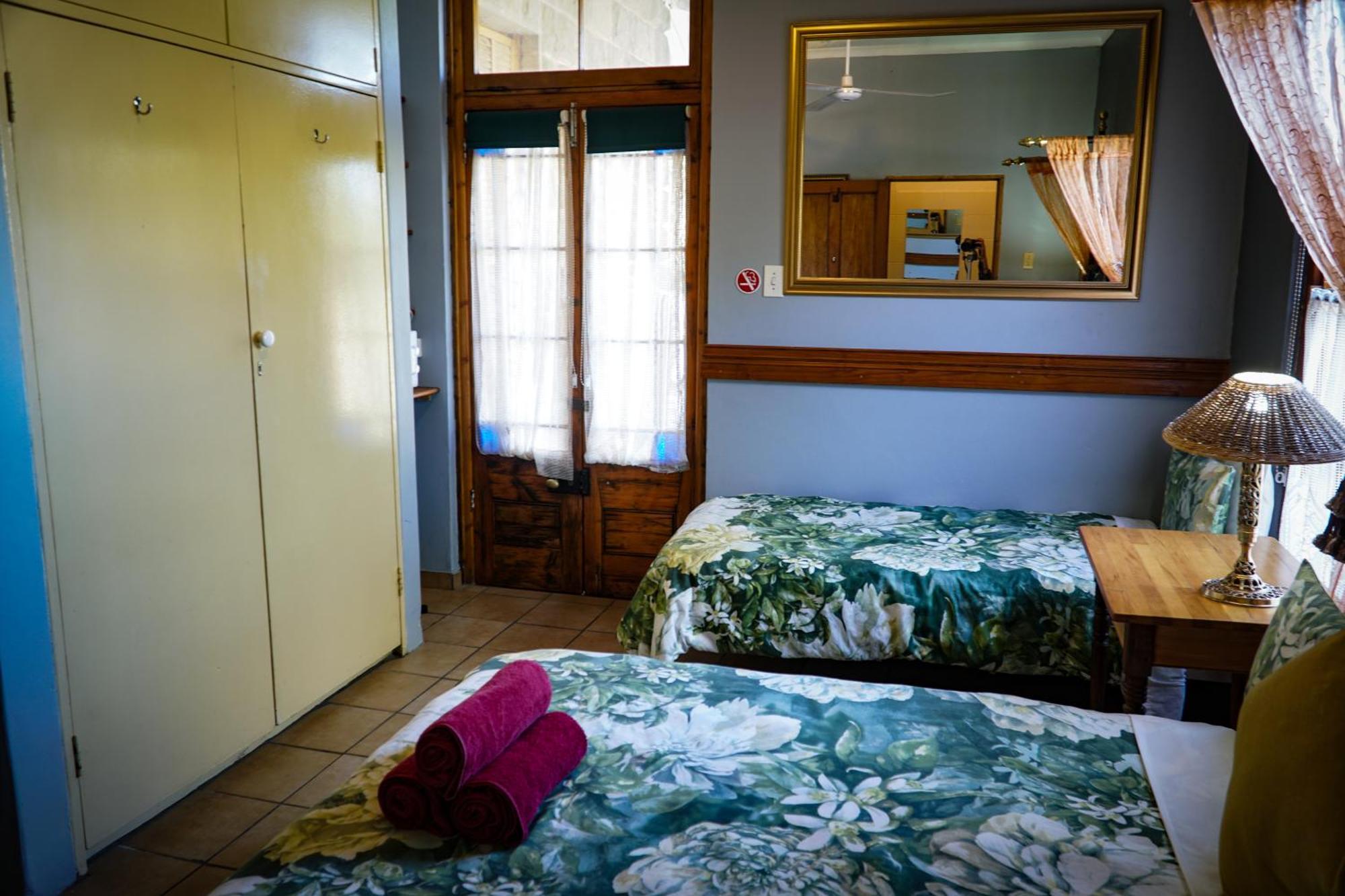 Outentique Accommodation Oudtshoorn Eksteriør bilde