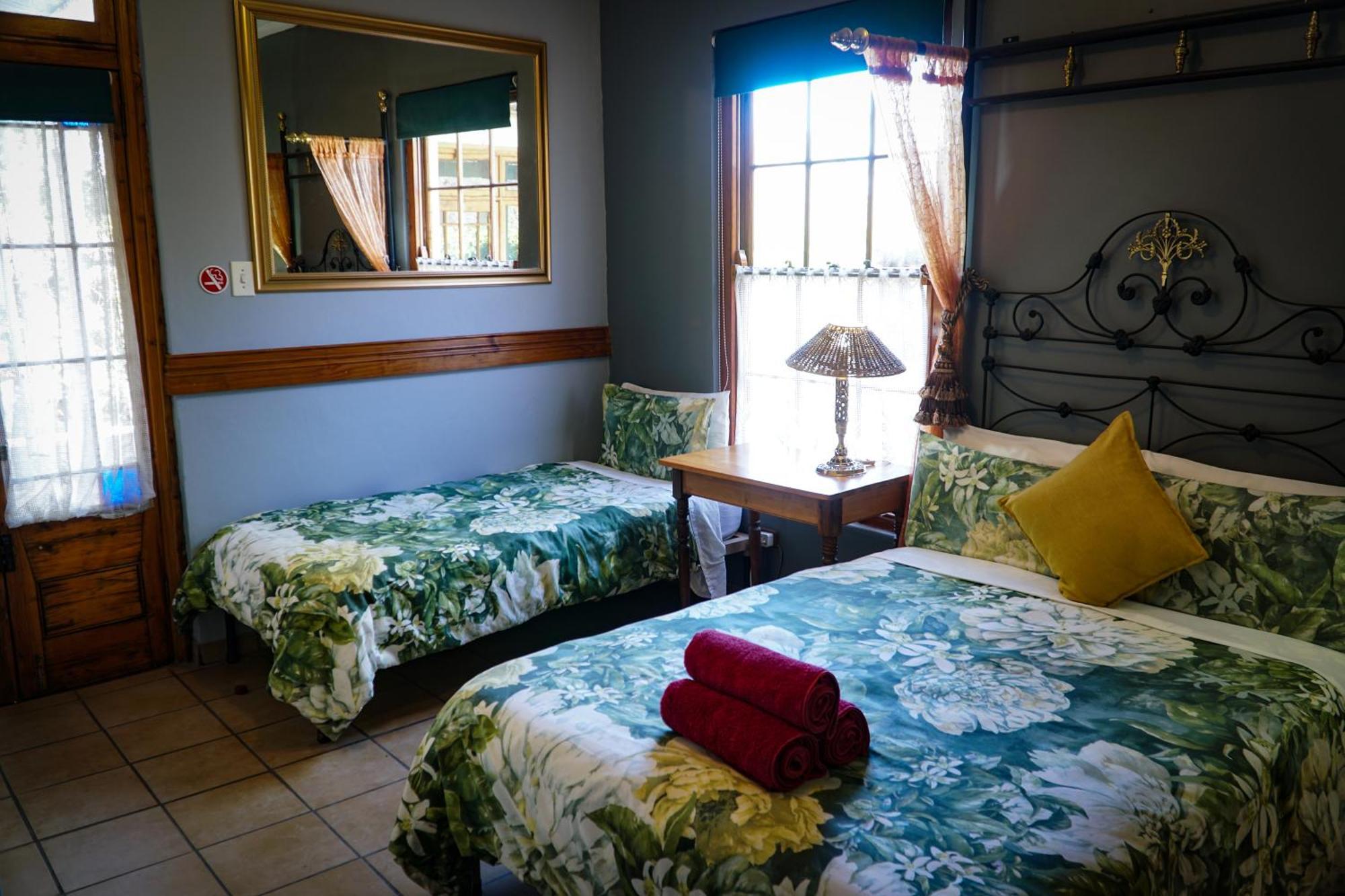 Outentique Accommodation Oudtshoorn Eksteriør bilde