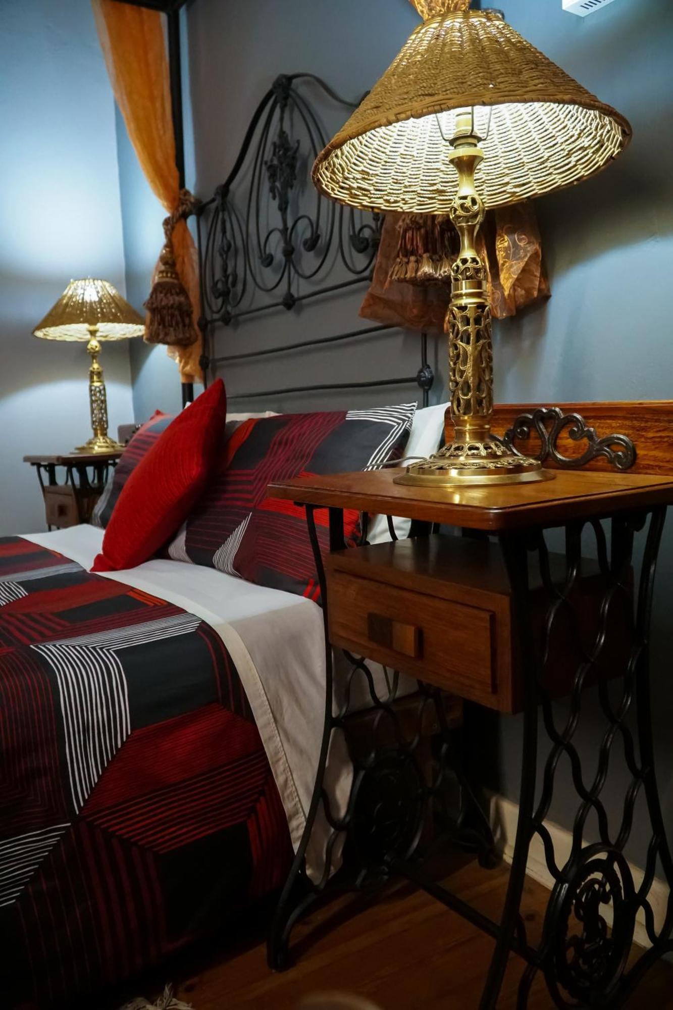 Outentique Accommodation Oudtshoorn Eksteriør bilde